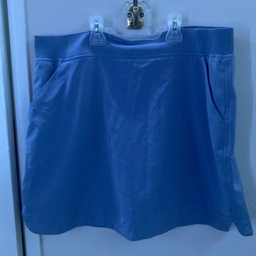 Women’s 32 Degree Purple Scort Size L